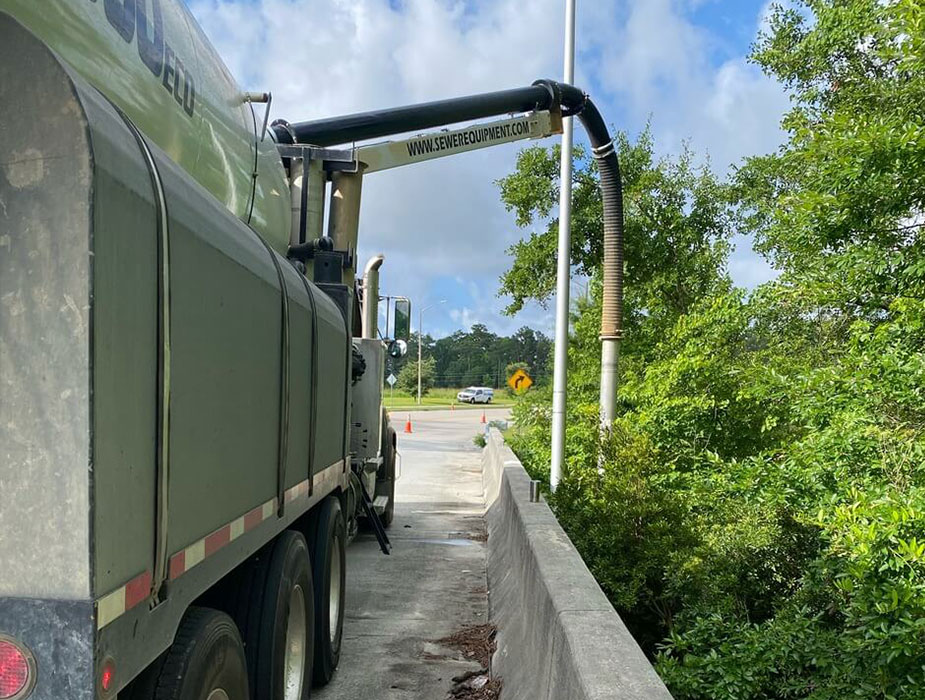 Liquid-and-Sludge-Vacuum-Removal